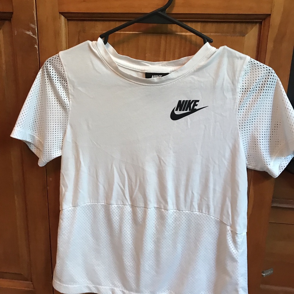 Nike T-shirt